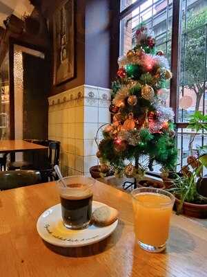 La Flor De La Canela