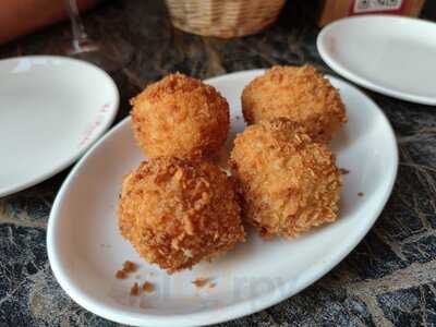 El Farolito - Photo 8