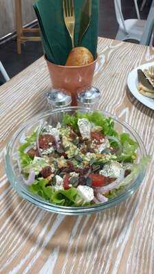 Salon De Thé By La Bohême D'emilie