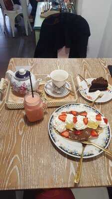 Salon De Thé By La Bohême D'emilie