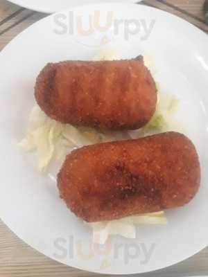 El V Faustino Cafetería Y Tapería - Photo 8