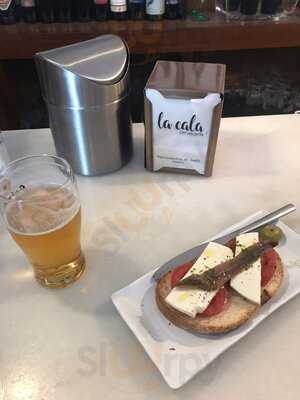 La Cala Bar