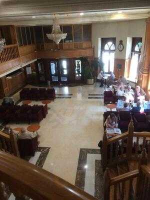 Mama Elvira - Photo 8