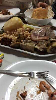 Taperia Bodegon Avia