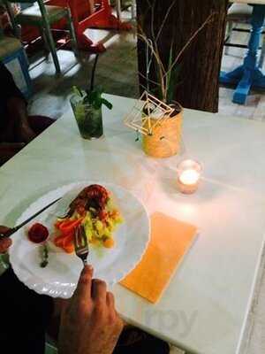 Huna Polinesian Lounge