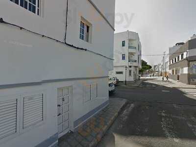 Kix Sports & Grill Bar