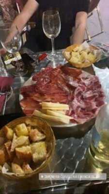 Jamoneria Cerveceria Exxencia De Ibericos