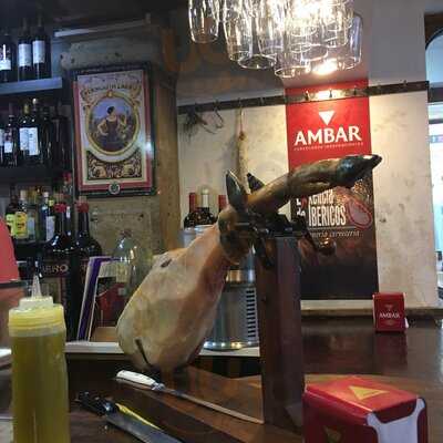 Jamoneria Cerveceria Exxencia De Ibericos