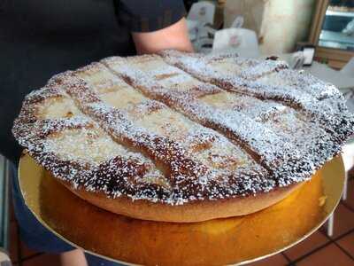 Nonna Adele, Comida Y Pastelería Salentina