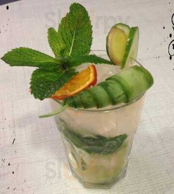 Vintage Slow Bar Coffee & Cocktail Lab