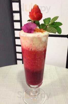 Vintage Slow Bar Coffee & Cocktail Lab