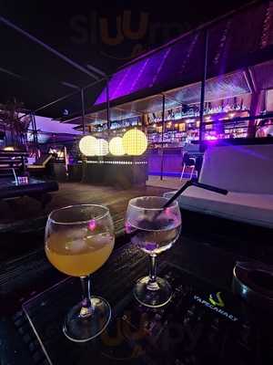 Ocean Lounge Bar
