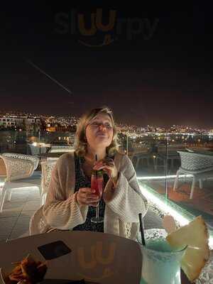 Azotea Sunset Raw Bar