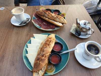 La Cueva De 1900 - Córdoba