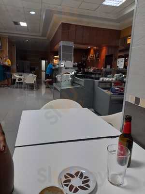 A Per Dolç Cafe- Pa I Pastissos