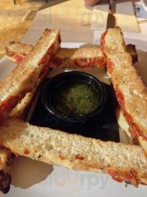 La Mafia Se Sienta A La Mesa Girona