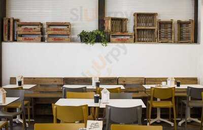 Cafeteria Hollywood Boulevard