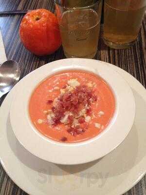 El Restaurante Pizarro Taberna - Photo 8