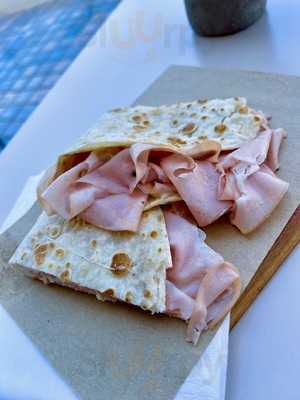 Pizza Piadina Since 2008