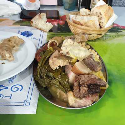 Cafeteria - Taperia Roble Rojo