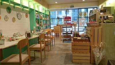 Tamarindo Your Fruit & Coffee Space