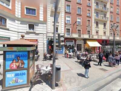 El Tapeo De La Plaza