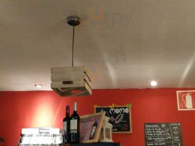 Momo Café, Copas Y Algo Más