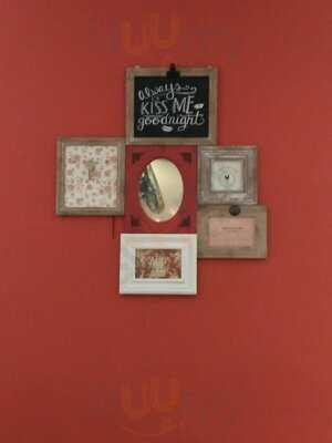 Momo Café, Copas Y Algo Más