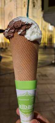 Albany - Confiteria - Heladeria