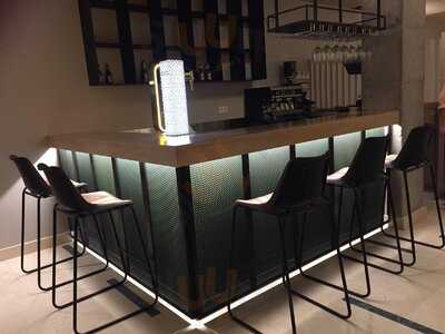 El 21 Coffee & Restaurant