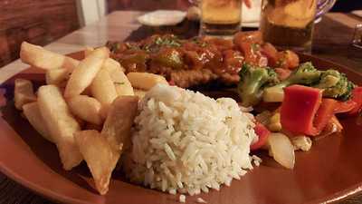 Restaurante Cervezeria El Toro Gambrinus Plaza