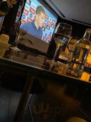 Café, Bar & Lounge Macusamba