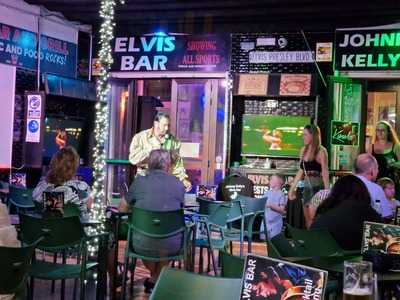 Elvis Bar