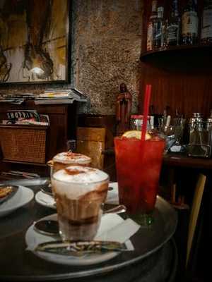 La Rosa Negra, Café-bar