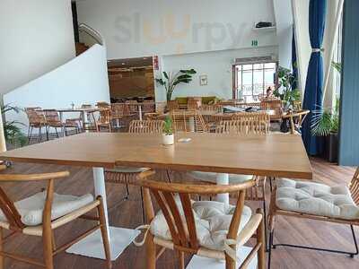 Labe Restaurant - Photo 8