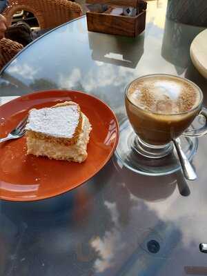 Bar Cafe Bistro Insider