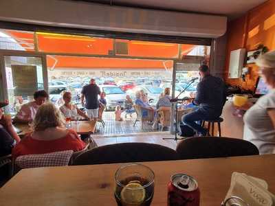 Bar Cafe Bistro Insider