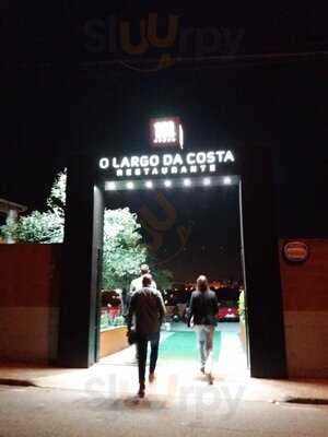 O Largo Da Costa