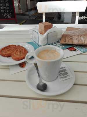 Zoe’s Coffee & Tea