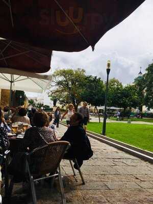 El Portón Café Y Copas