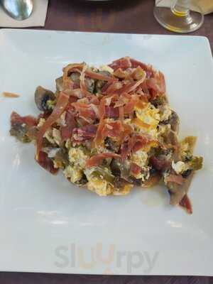 El Portón Café Y Copas