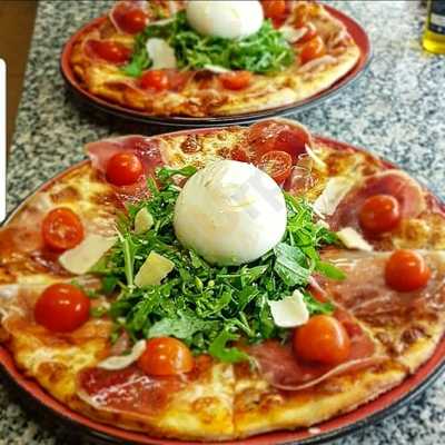 La Pizzeria