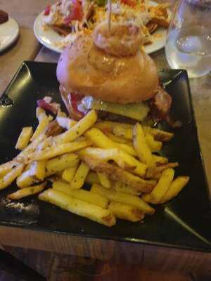 Restaurante Hotel Abetos Maestre Escuela