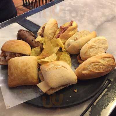 100 Montaditos