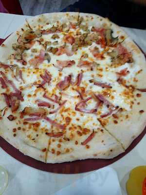 Fresh Pizza - Photo 8