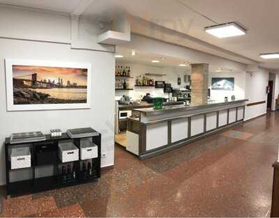 Restaurante De Jubilados De Amara Viejo