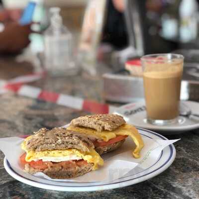 Cafetería La Capital