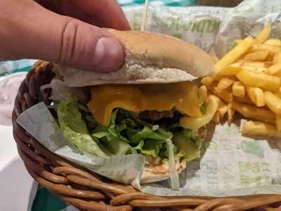 O'learys Bar And Restaurant