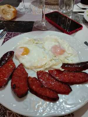 Cafe Bar Cenachero - Photo 8