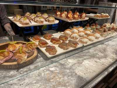 Casa Tiburcio Ct Pintxos & Brasa